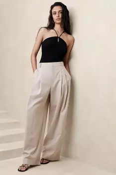 Топ без рукавов с вырезом «Keyhole» Banana Republic, черный