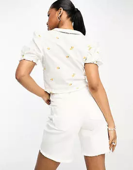 Топ цвета слоновой кости из поплина с завязками спереди Miss Selfridge с цветочной вышивкой