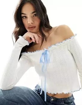 Топ цвета слоновой кости с пуантами ASOS с вырезом кармен, бантом спереди и небольшими рюшами