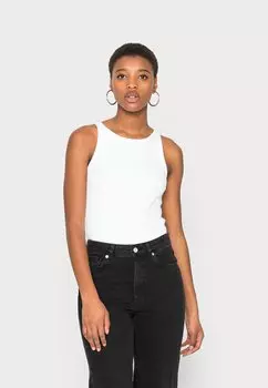 Топ Gestuz, белый