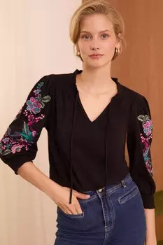 Топ из джерси с V образным вырезом и вышитыми рукавами Love & Roses, черный