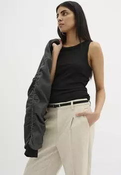 Топ KATEMW My Essential Wardrobe, цвет black