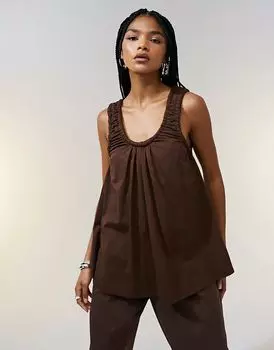 Топ-майка шоколадного цвета с отделкой в стиле рюш на горловине от ASOS DESIGN