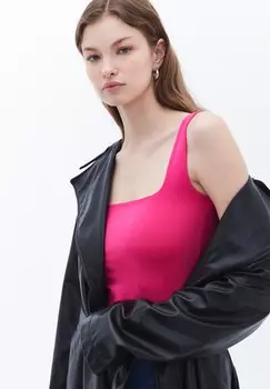 Топ MIT ECKIGEM AUSSCHNITT OXXO, розовый