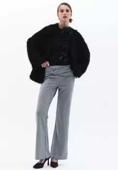 Топ MIT SCHIMMERNDER OXXO, черный