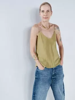 Топ на бретелях из шелкового крепдешина на тонких бретелях Raey, зеленый