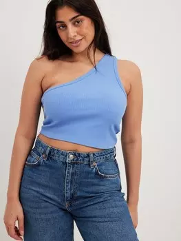 Топ NA-KD, голубое небо