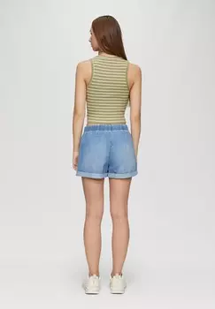 Топ QS, зеленый