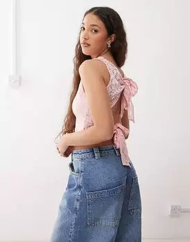 Топ Reclaimed Vintage с кружевом и завязками на спине розового цвета