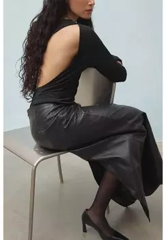 Топ с длинными рукавами ASYMMETRIC BACK NA-KD, черный