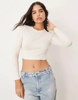 Топ с длинными рукавами и круглым вырезом бежевого цвета New Look