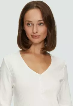 Топ с длинными рукавами MIT HENLEYAUSSCHNITT s.Oliver, молочный