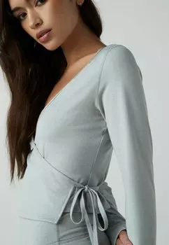 Топ с длинными рукавами REGULAR FIT YOGA WRAP Next, серый