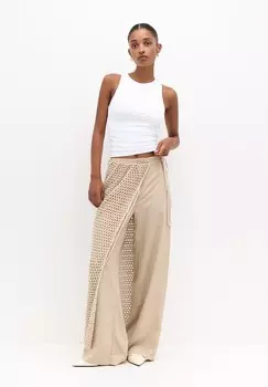 Топ SLEEVELESS PULL&BEAR, белый