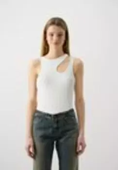 Топ SLFAGNA CUTOUT Selected, белый