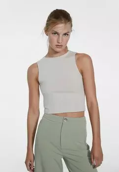 Топ Stradivarius