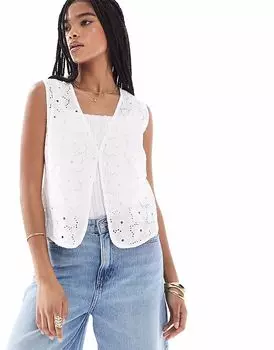 Топ Stradivarius с вышивкой белого цвета