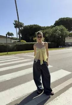 Топ STRAPPY Bershka, желтый