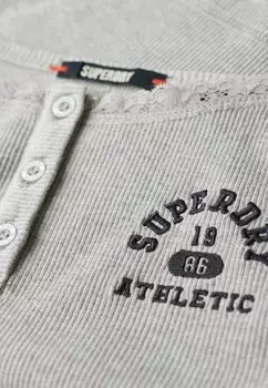 Топ Superdry, серый меланж Athletic Graphic Button
