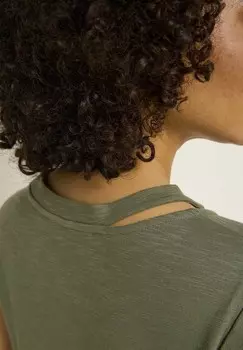 Топ TANK LANIUS, зеленый