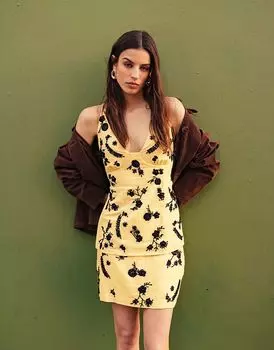 Топ-топ с отделкой из льна желтого цвета Topshop