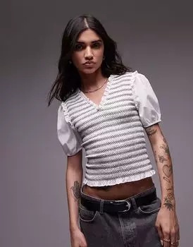 Топ Topshop с V-образным вырезом, рукавами-буфами и сборками в однотонную полоску