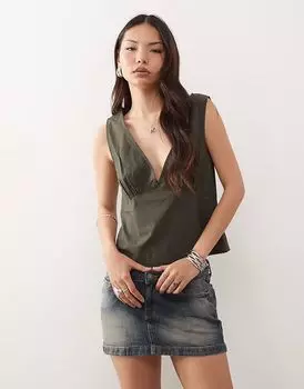 Топ Weekday с v-образным вырезом цвета «черный с оттенком»