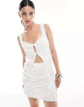 Топ зеленого цвета с кружевной отделкой и застежкой на пуговицы спереди Collective The Label