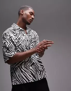 Topman – черно-белая свободная фестивальная рубашка с короткими рукавами и животным принтом