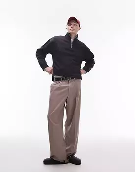 Topman – высококачественная толстовка из плотной ткани черного цвета с короткой молнией и свободным кроем