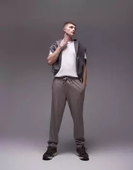 Topman – зауженные брюки со складками каменного цвета