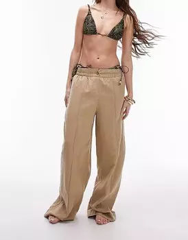 Topshop — бикини-топ цвета хаки с треугольными чашками и абстрактным животным принтом