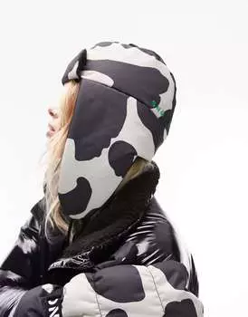 Topshop Однотонная лыжная шапка с принтом коровы Sno