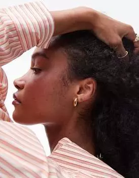 Topshop – Parker – Серьги-пусеты овальной формы из водонепроницаемой нержавеющей стали золотого цвета