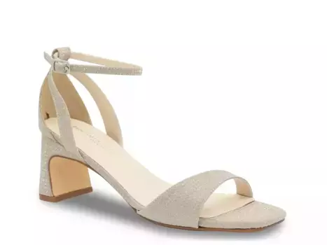 Touch Ups by Benjamin Walk Touch Ups от Benjamin Walk Lilibet Sandal, цвет шампанского