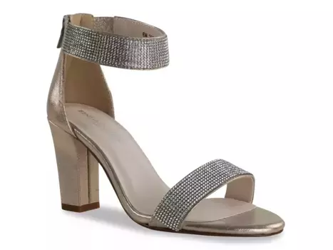 Touch Ups by Benjamin Walk Touch Ups от Benjamin Walk Marley Sandal, цвет шампанского