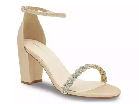 Touch Ups by Benjamin Walk Touch Ups от Benjamin Walk Whitney Sandal, цвет шампанского
