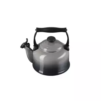 Традиционный чайник Le Creuset, каменно-серый