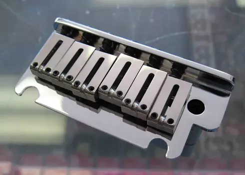 Тремоло Fender LEFT HAND American Deluxe Strat в сборе США 0055318049 American Deluxe Stratocaster Tremolo Bridge LH lefty 005-5318-049 0055318000