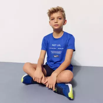 Тренировочная футболка и шорты Boomerang для мальчиков, цвет 440 Azuln