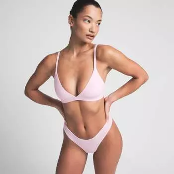 Треугольный бюстгальтер-бралетт SKIMS, цвет cherry blossom