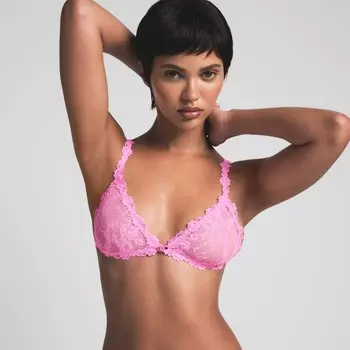 Треугольный бюстгальтер-бралетт SKIMS, цвет sugar pink