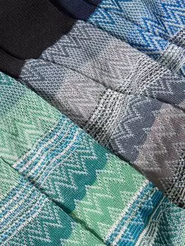 Три пары полосатых хлопковых носков, связанных крючком MISSONI, синий