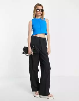 Трикотажная майка в рубчик на пуговицах синего цвета Topshop