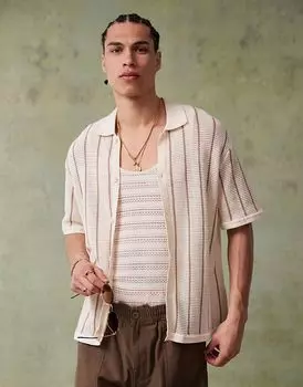 Трикотажная рубашка Bershka в полоску на пуговицах цвета экрю