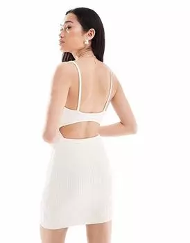 Трикотажное мини-платье Bershka цвета экрю с бретельками