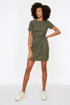 Трикотажное мини-платье цвета хаки с круглым вырезом и завязками Trendyol