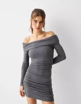 Трикотажное мини-платье с длинными рукавами, вырезом-бандо и комплектом Bershka, серый