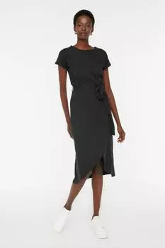 Трикотажное платье Black Tie с деталью Trendyol, черный