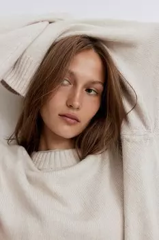 Трикотажное платье H&M, бежевый